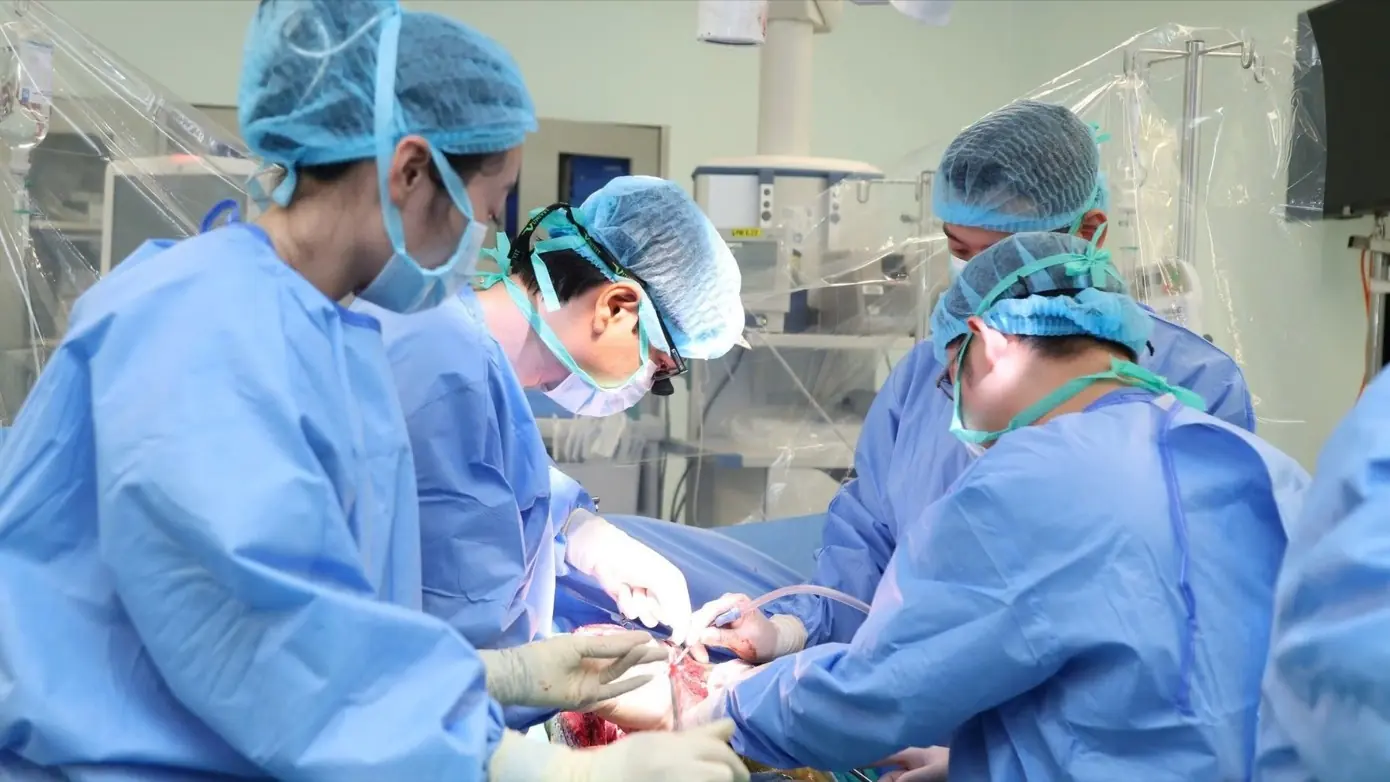 Thành công ghép gan bất đồng nhóm máu cho người lớn